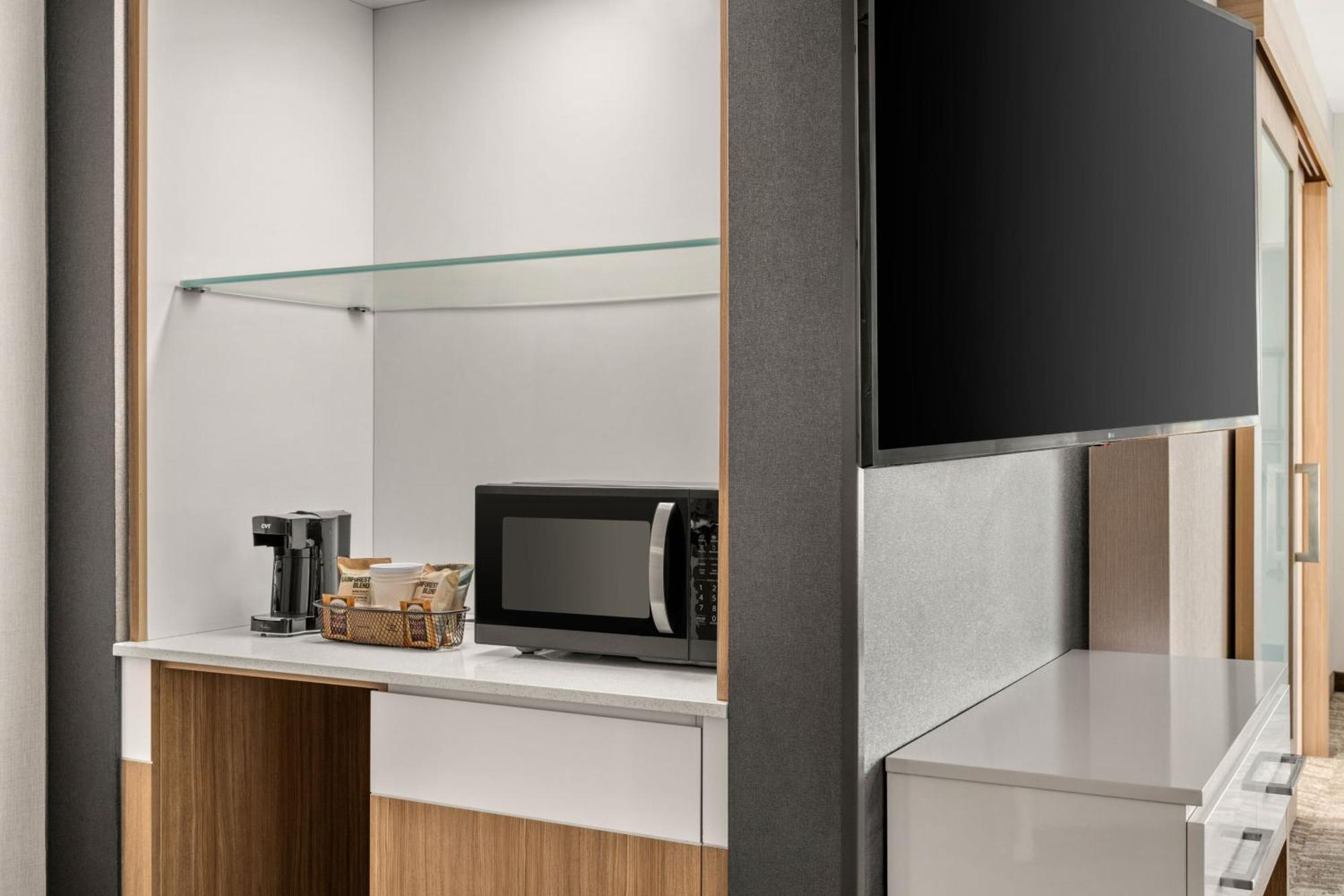 Springhill Suites By Marriott Menomonee Falls Экстерьер фото